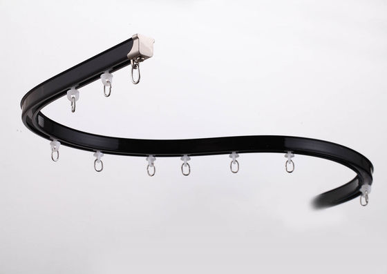 Un buen precio. pista flexible de la cortina del techo del grueso de la longitud 1m m de los 6.7m Bendable En línea